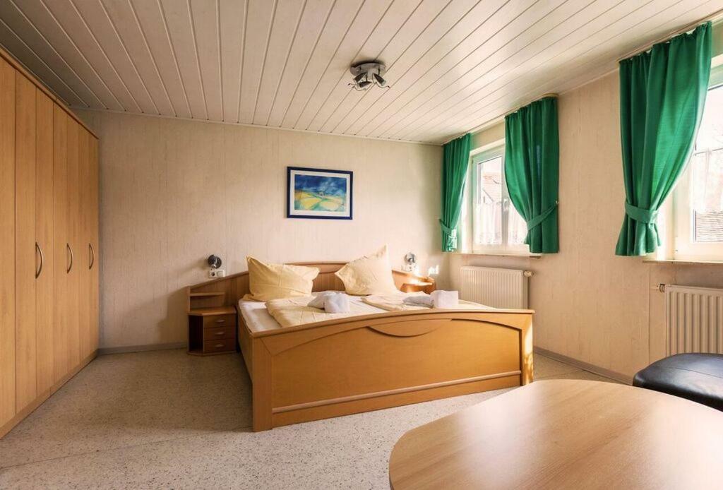 Pension Goldene Mitte Groß-Zimmern Dış mekan fotoğraf