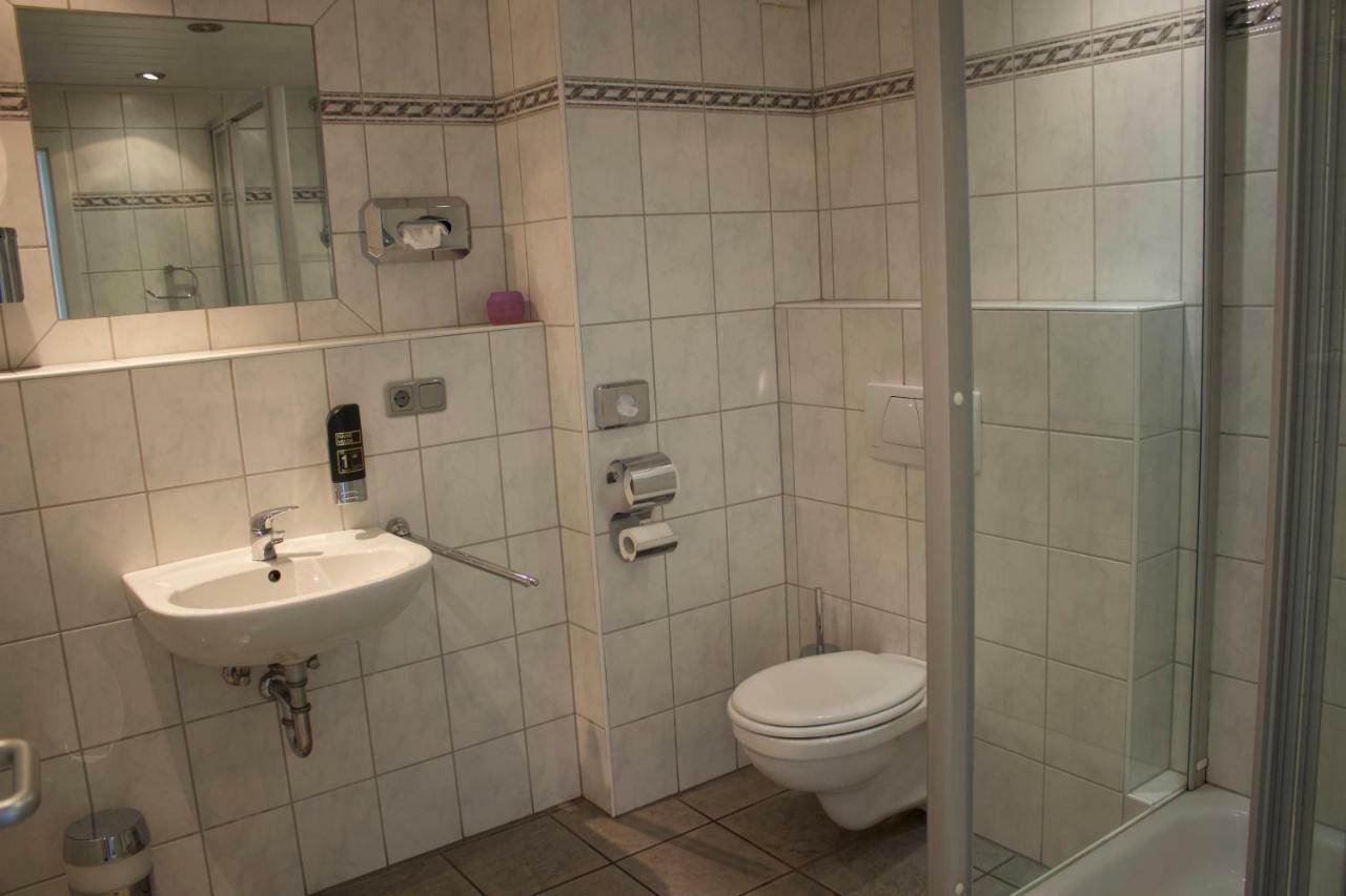 Pension Goldene Mitte Groß-Zimmern Dış mekan fotoğraf